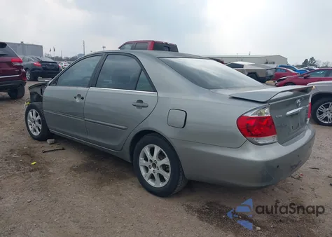 2005 Toyota Camry Xle V6 из США, поврежденный, VIN JTDBF32K550164634